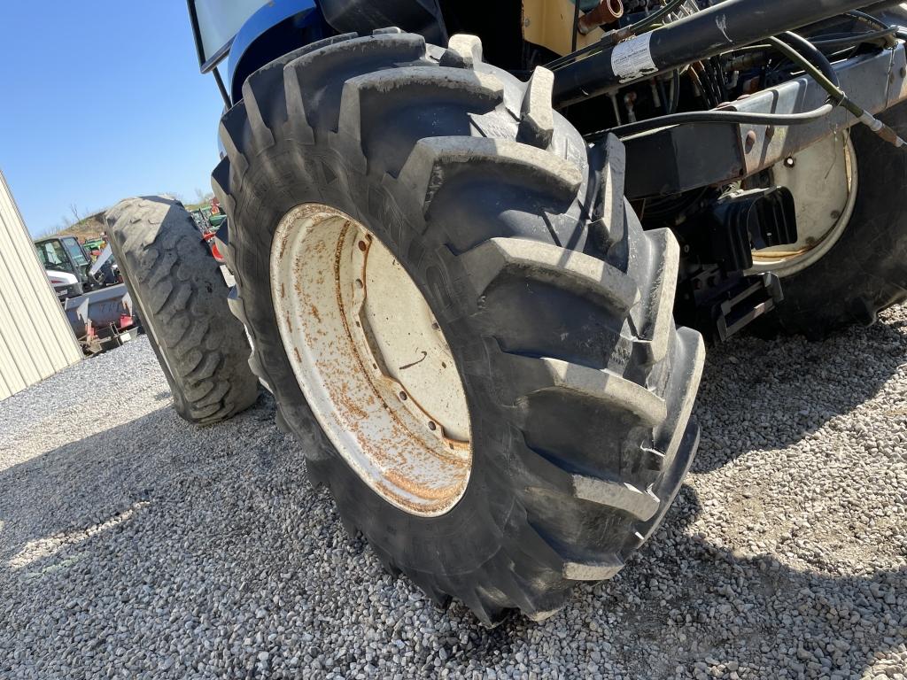 New Holland TV140 Tractor