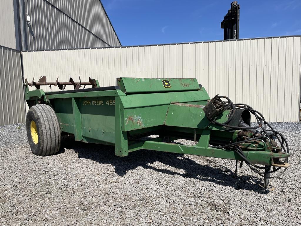 John Deere 455 Manure Spreader