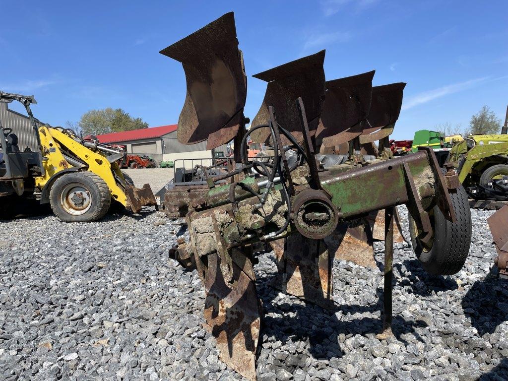 John Deere 4200 Plow