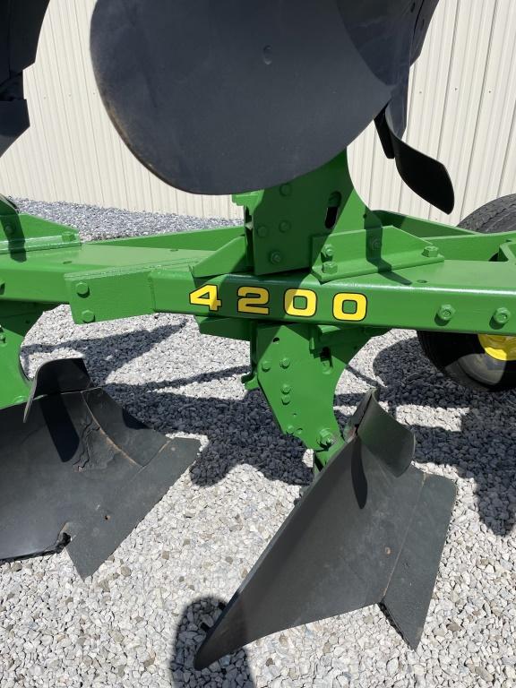 John Deere 4200 Plow