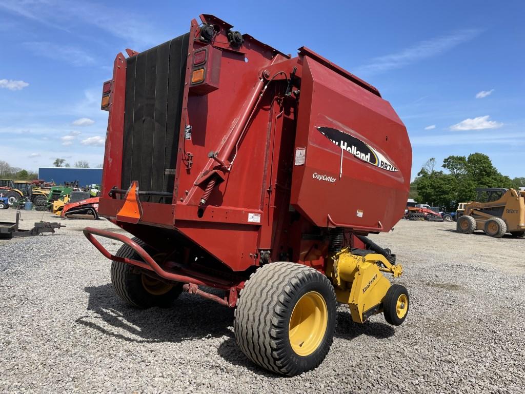 New HOlland BR740 Baler