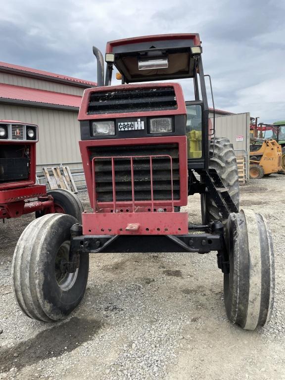 Case International 1896 Tractor