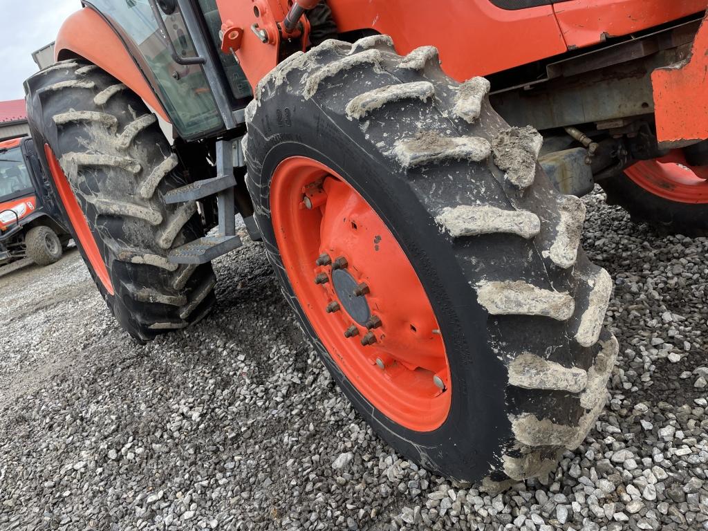 Kubota M7040D Tractor