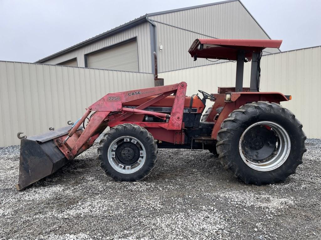 Case IH 585 Tractor