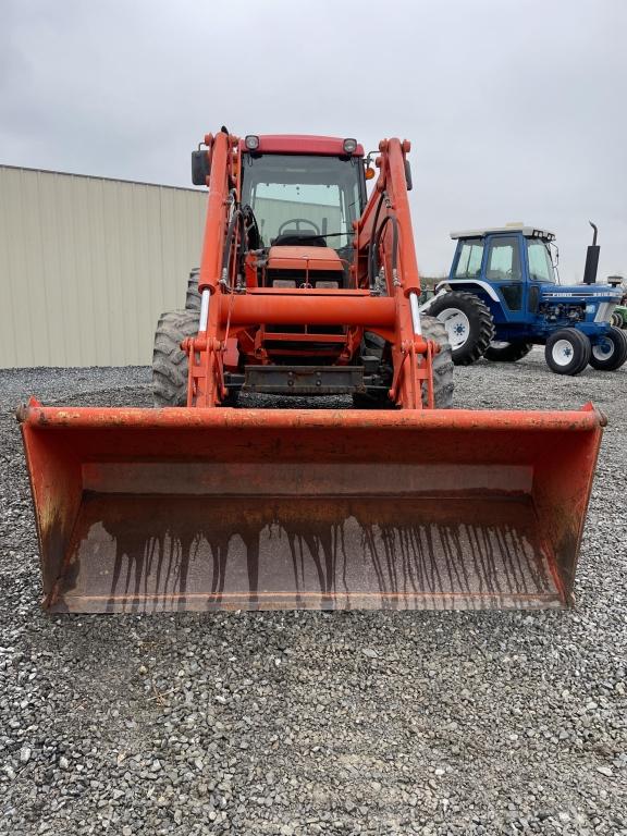 Kubota M95S Tractor