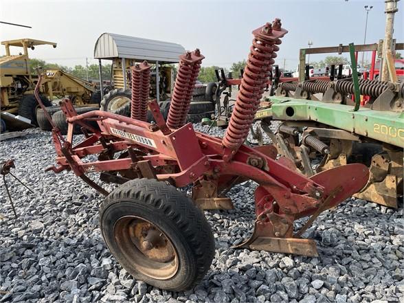 Massey Ferguson 345 Plow