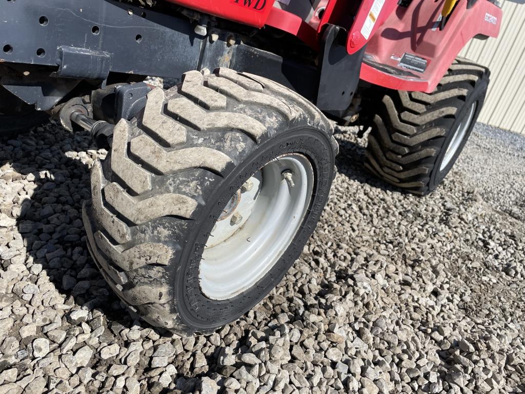 Massey Ferguson GC2400 Tractor