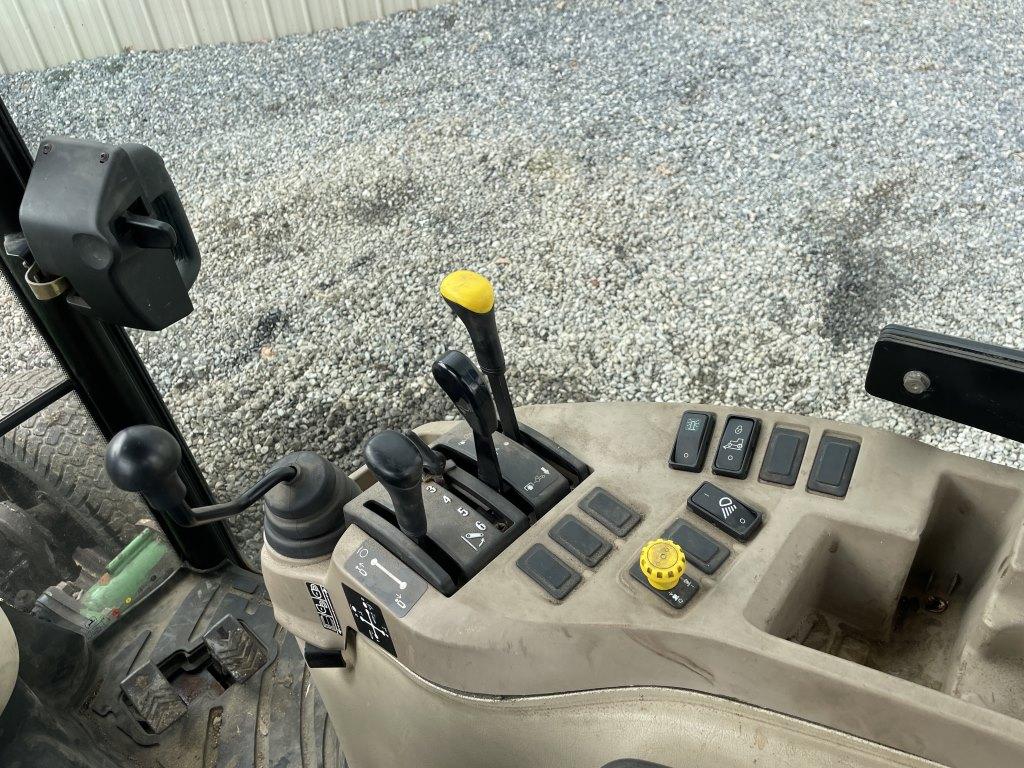 Massey Ferguson 2330 Sweeper