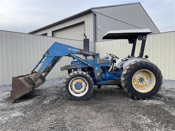 Ford 3910 Tractor