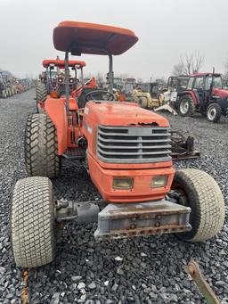 Kubota M4900 Tractor