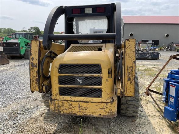 John Deere 240 Skid Loader