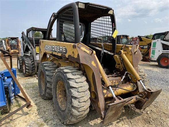 John Deere 240 Skid Loader