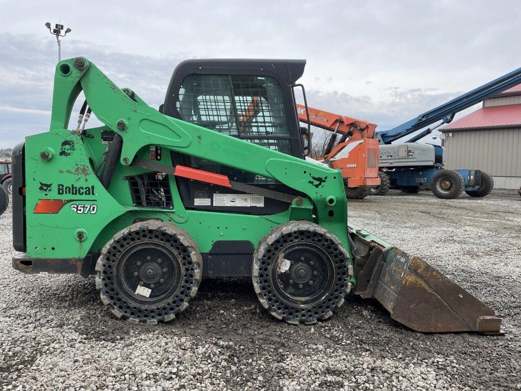 Bobcat S570 Wheel Skid Loader