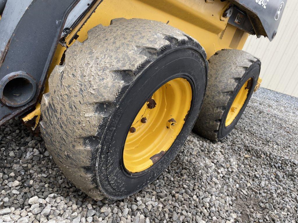 Deere 324E Wheel Skid Loader