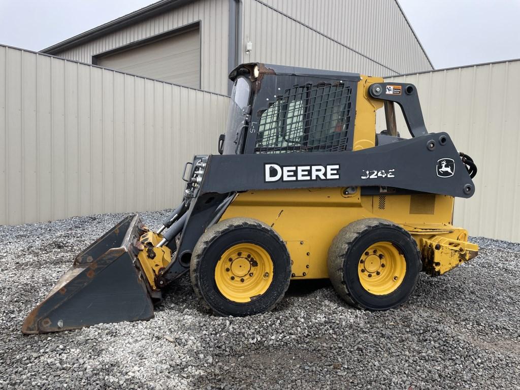 Deere 324E Wheel Skid Loader