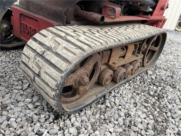 Toro Dingo TX425 Walk Behind Skid Loader