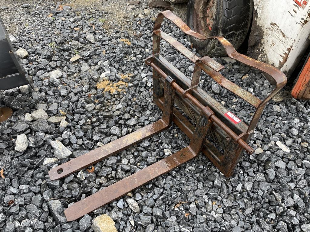 Mini Skid Loader Quick Attach 30" Pallet Forks