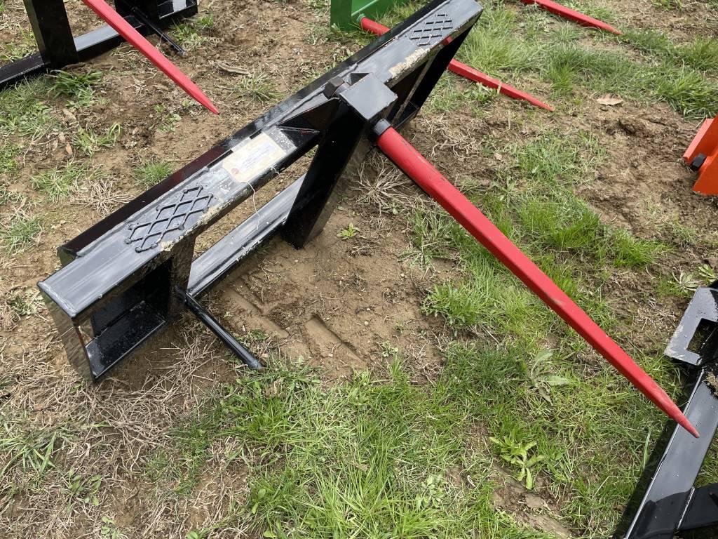 New - Single Bale Spear - BLACK