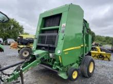 John Deere 469 Round Baler