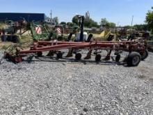 Case IH 7500 Vari-width Plow