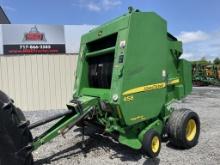 John Deere 458 Round baler
