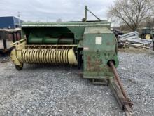 John Deere 336 Square Baler