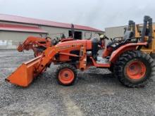 Kubota B3200 Tractor