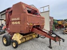 new Holland 644 Round Baler