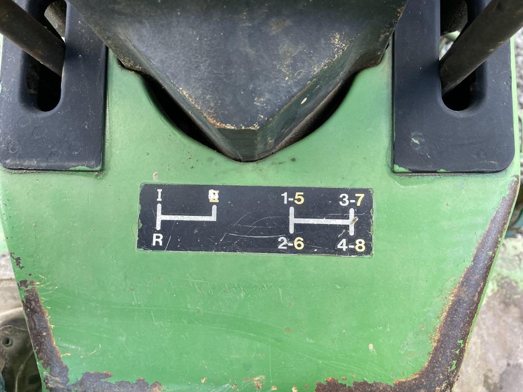 John Deere 2555 Tractor
