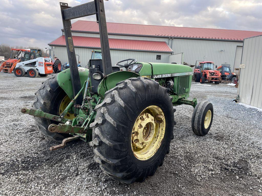 John Deere 2555 Tractor