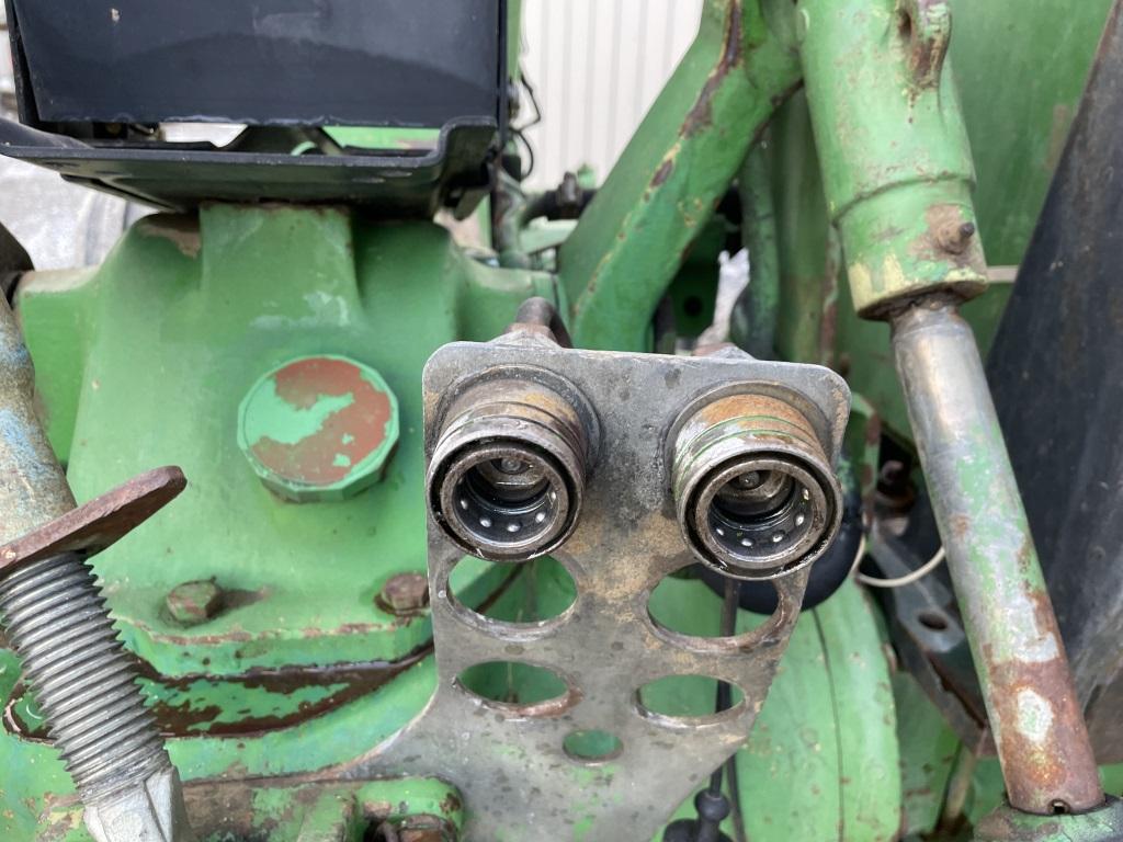 John Deere 2555 Tractor