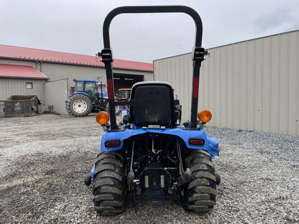New Holland Boomer 1025 Tractor