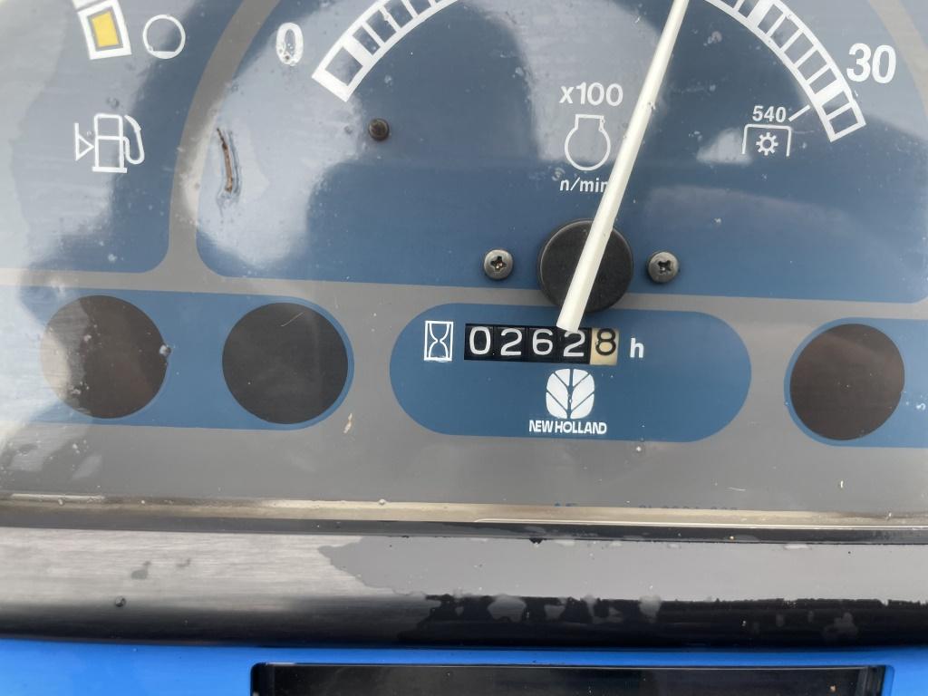 New Holland Boomer 1025 Tractor