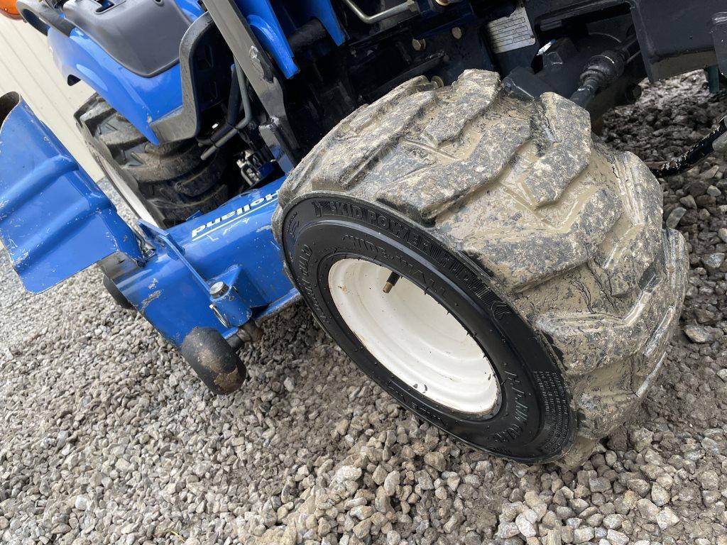 New Holland Boomer 1025 Tractor