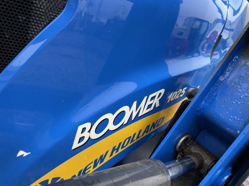 New Holland Boomer 1025 Tractor