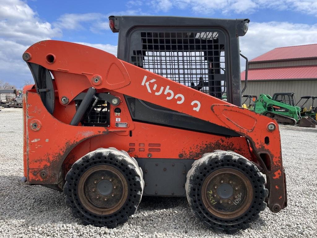 Kubota SSV65 Wheel SKid Loader