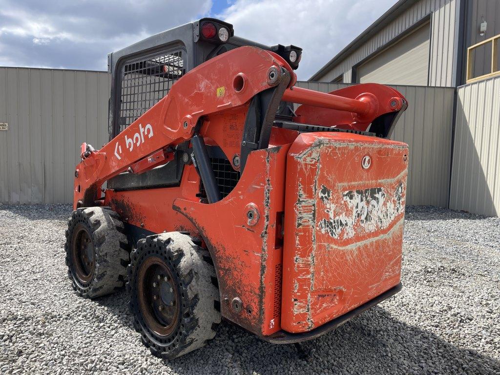 Kubota SSV65 Wheel SKid Loader