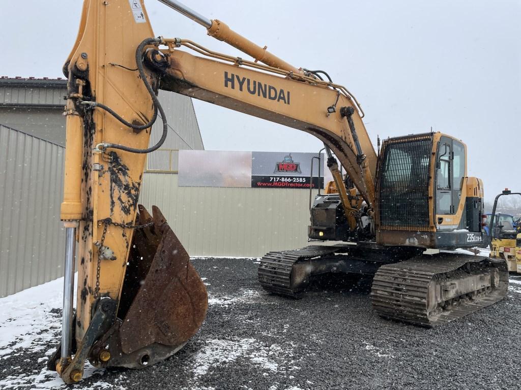 Hyundai Robex 235 LCR-9 Excavator