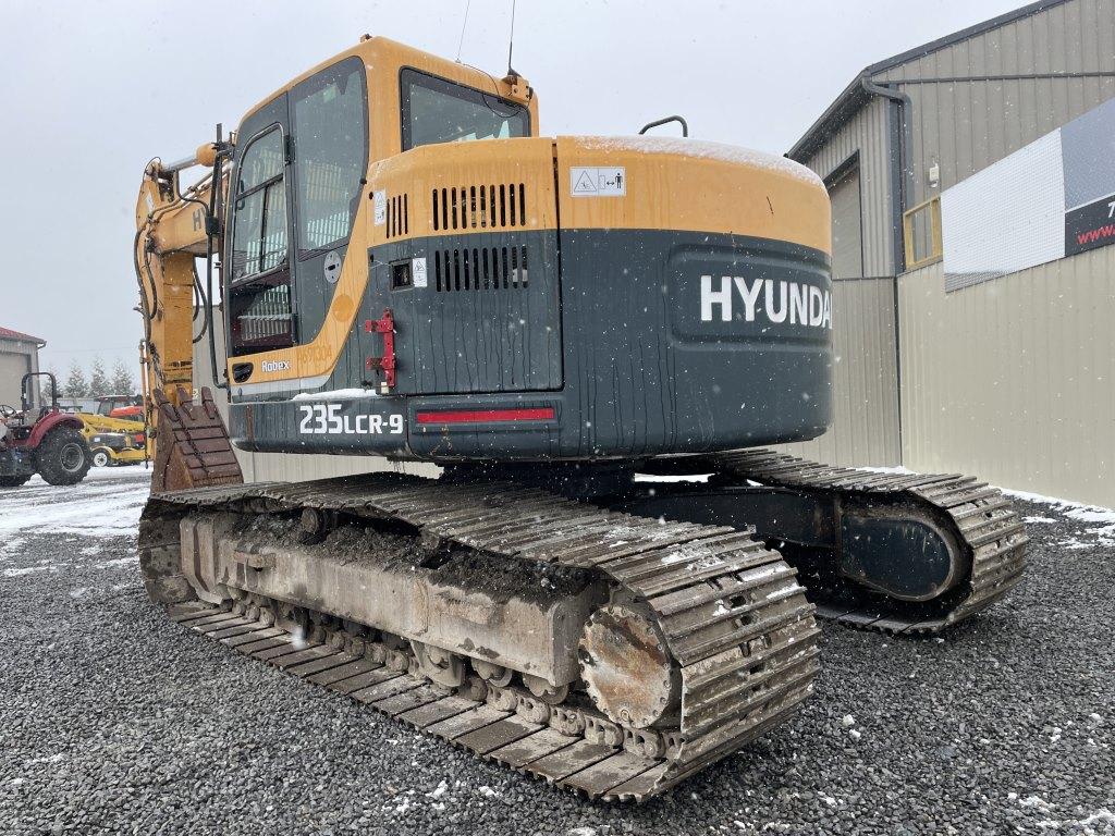 Hyundai Robex 235 LCR-9 Excavator