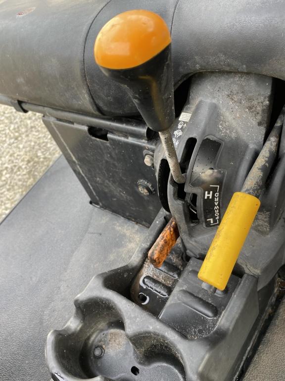 John Deere 825I XUV Gator Utility Vehicle