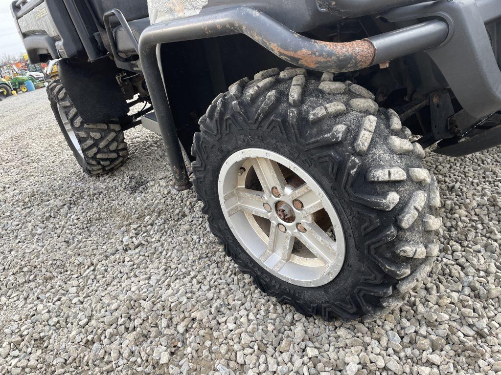 John Deere 825I XUV Gator Utility Vehicle