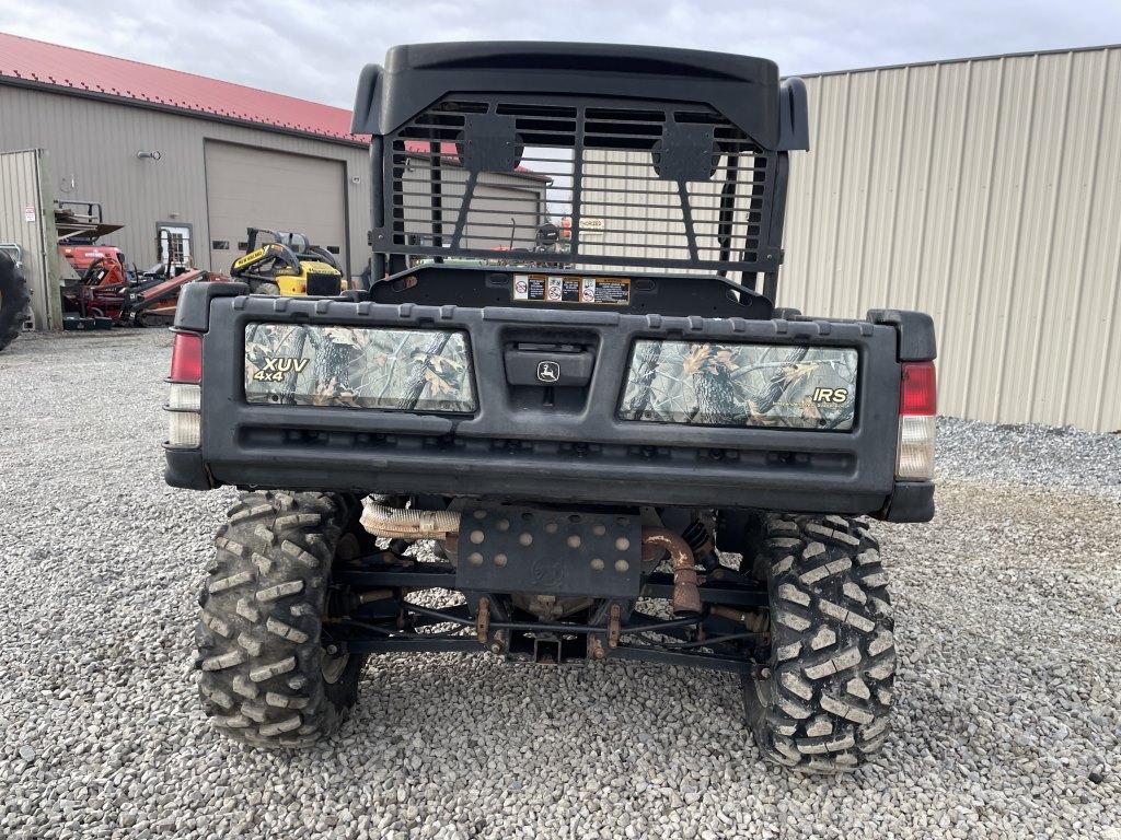 John Deere 825I XUV Gator Utility Vehicle