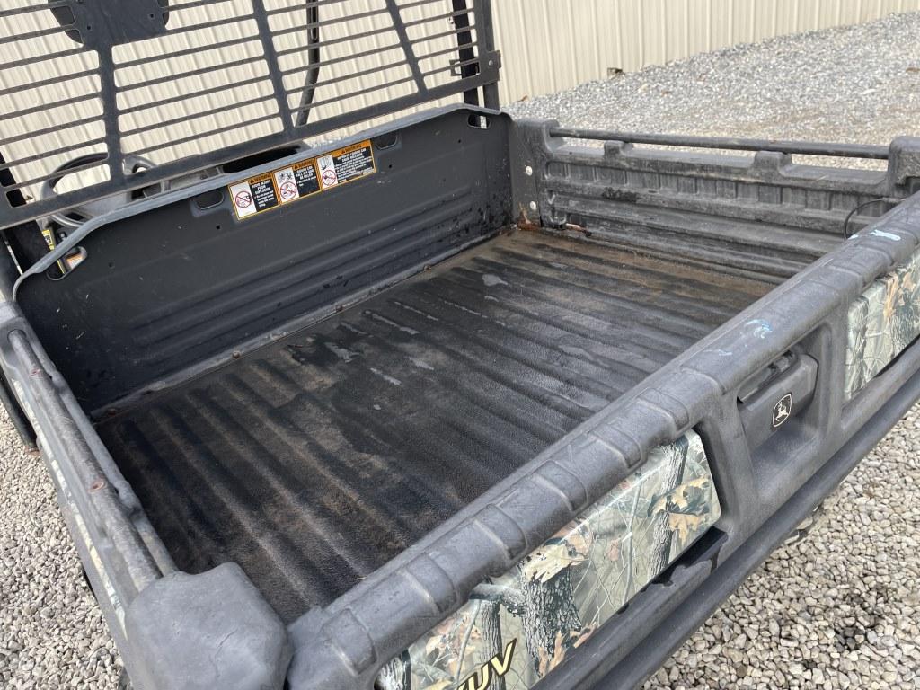 John Deere 825I XUV Gator Utility Vehicle