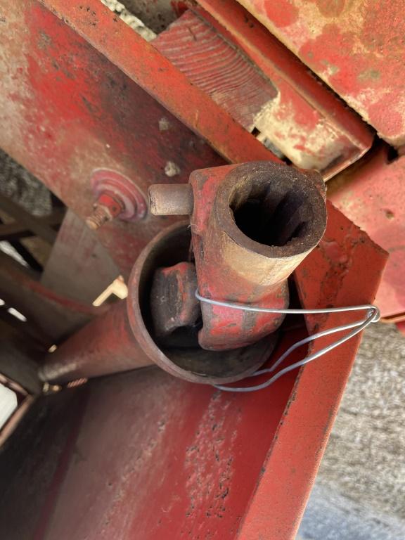 Pioneer Seeds Auger Cart