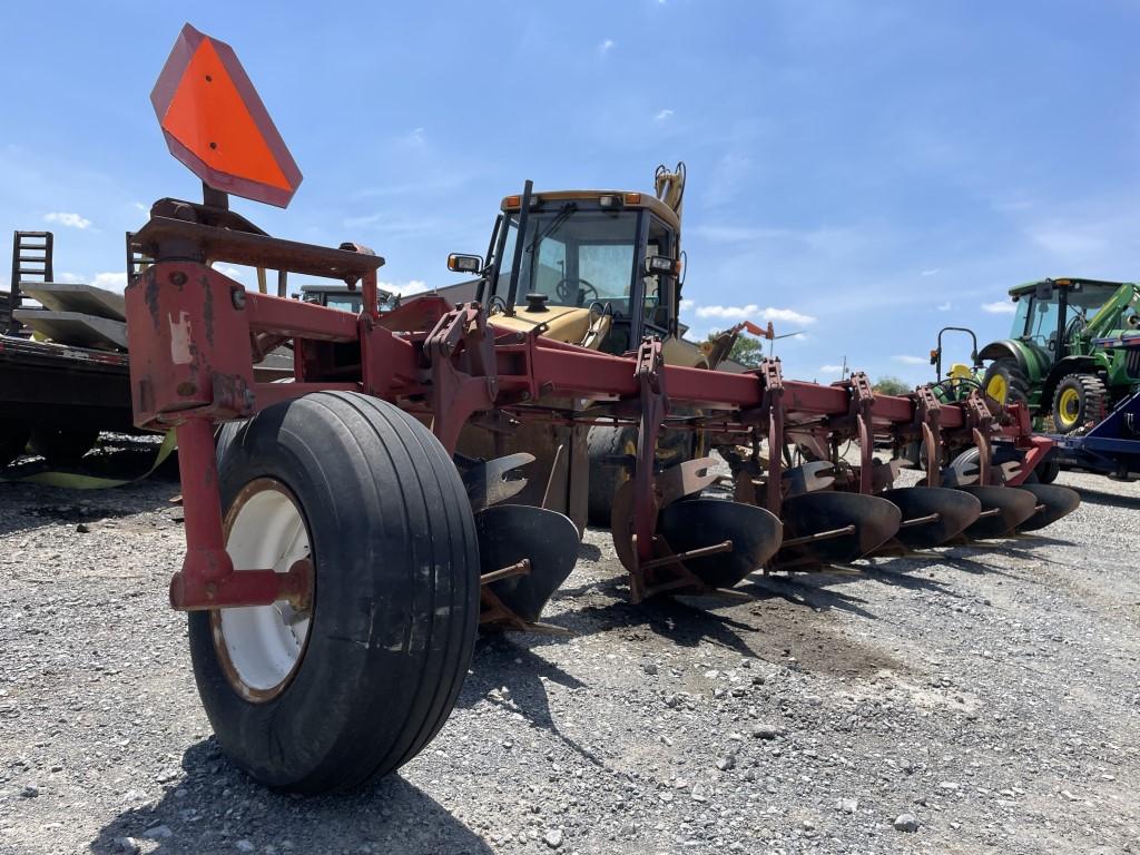 Case IH 7500 Veri-Width 6 Bottom Plow