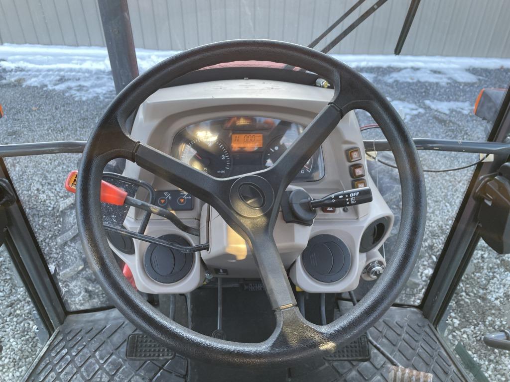 Kubota M7060D Tractor