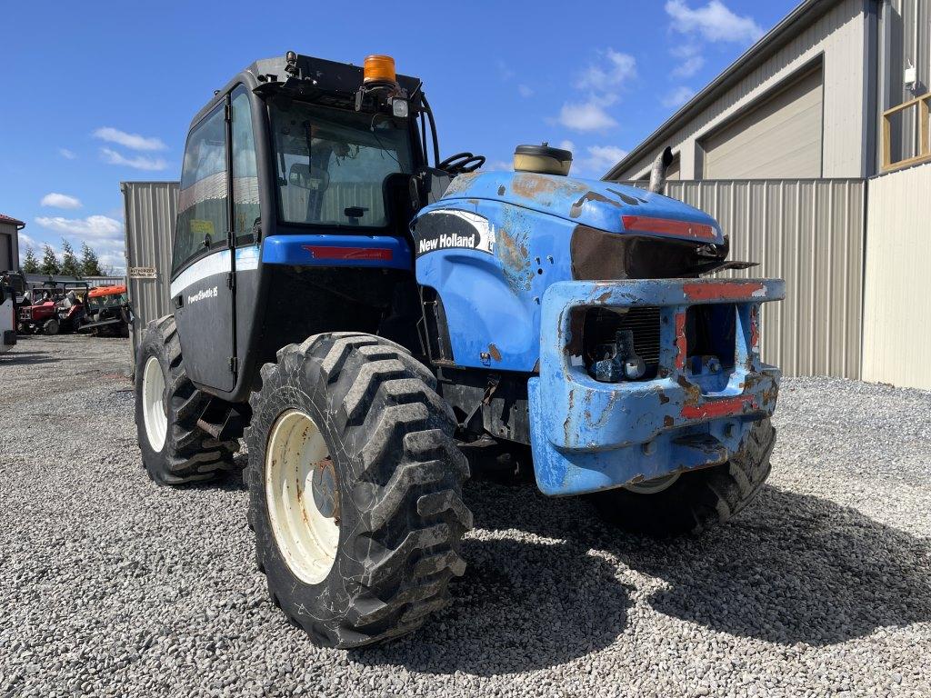 New HOlland LM445A Telehandler