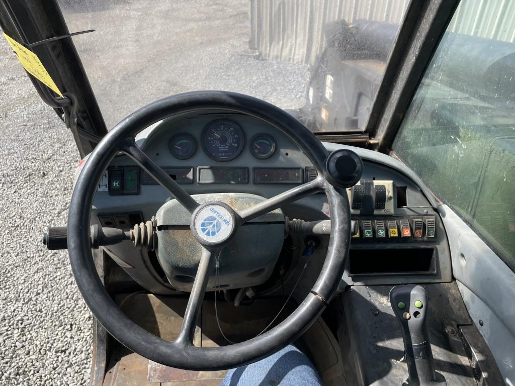 New HOlland LM445A Telehandler