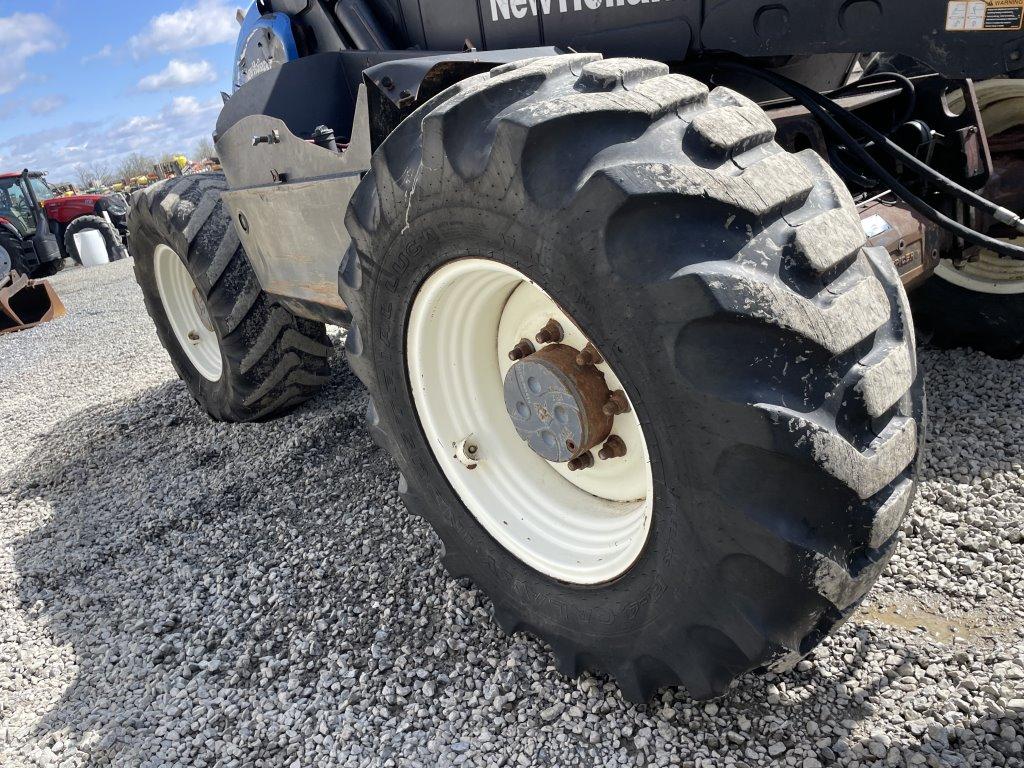 New HOlland LM445A Telehandler