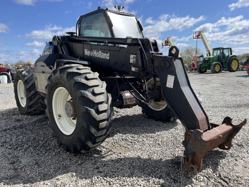 New HOlland LM445A Telehandler